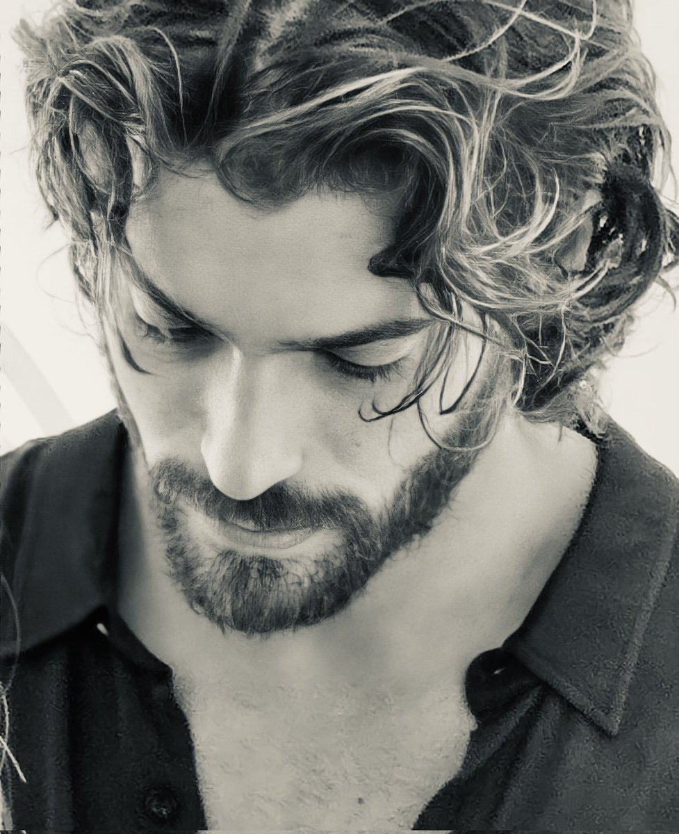 Laves0707's tweet photo. you are whole, an expansive, limitless  beautiful being. you are your own individual, unique,“flawed”, flesh and blood, a human part of it all, and it's damn mind-blowing.there is stardust in your DNA and Love runs through your veins #CanYaman https://t.co/4XZkgIvLnZ