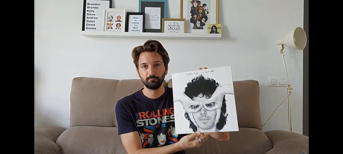 Os dejo el enlace al vídeo donde digo mis artistas/bandas favoritos de la A a la Z. Dos por cada letra.
Aquí un spoiler de mi favorito por la P.
¿Pink Floyd? No, el gran <a href="/RubenPozoPrats/">Rubén Pozo</a> 

youtu.be/tq7zh_7Fc9Y