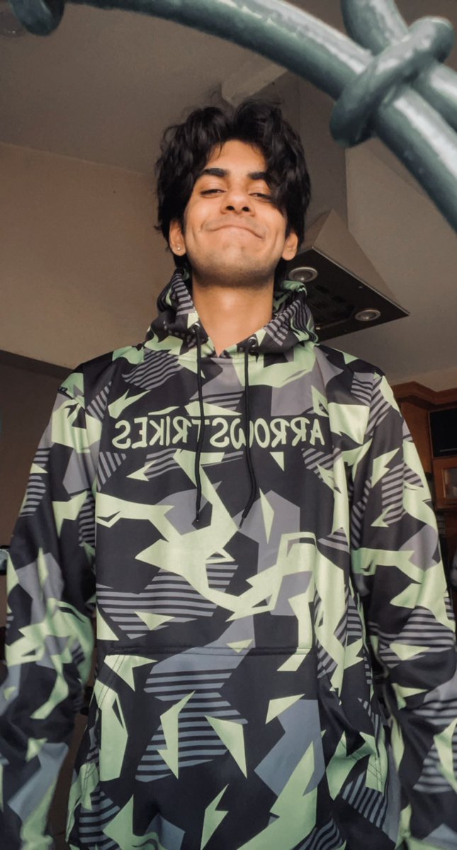 Men can be in kitchen too…… to take pictures