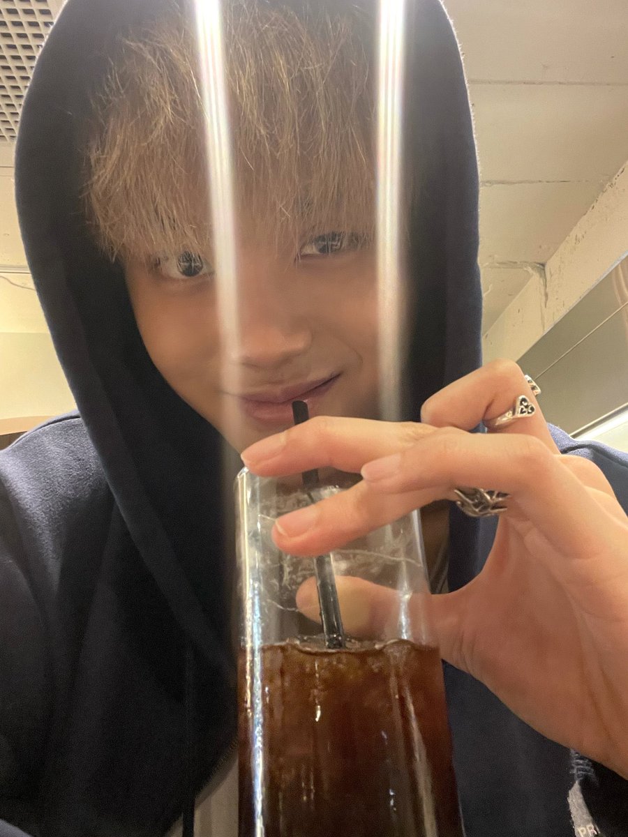 T_A_G_yun's tweet photo. 하 어떡해 존잘이야…
#ciipher #ciiphertag #염태균 #싸이퍼 #싸이퍼태그 https://t.co/jvH8QhDOCj