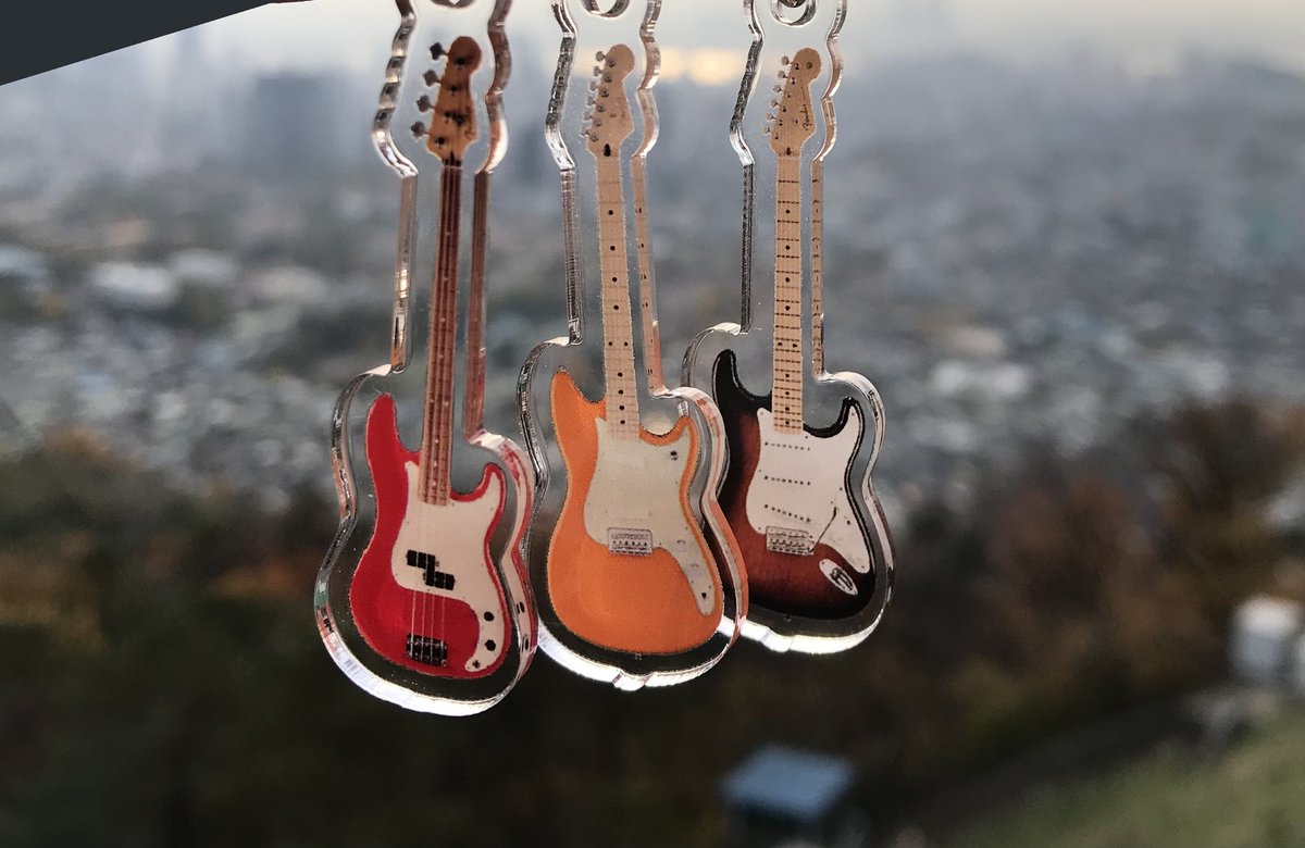 샘플 받았습니다!!
준완 키링이 살짝 밝게 나와서 본품 주문할때는 약간 어둡게 제작할 예정이에요:)

.. 슬촌리 포카는 받지도 못하고 냅다 키링 사진만 찍어온......