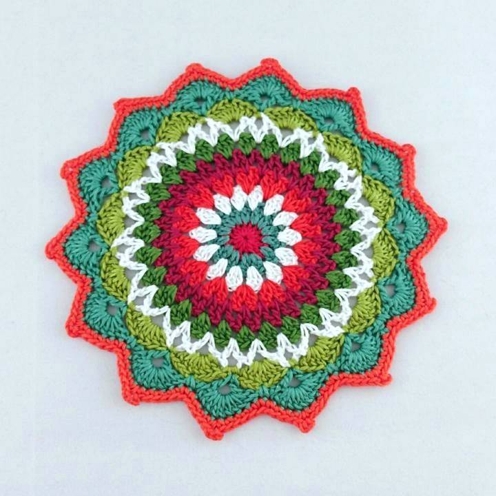 BezCreations's tweet image. Pretty little crochet doilies in festive colours, great Christmas decor for side tables/units window sills and shelves 🎄☃️🎁
ow.ly/52Mv30rYQBL #ukgiftam #crafturday #favehandmade #atsopro #shopindie
