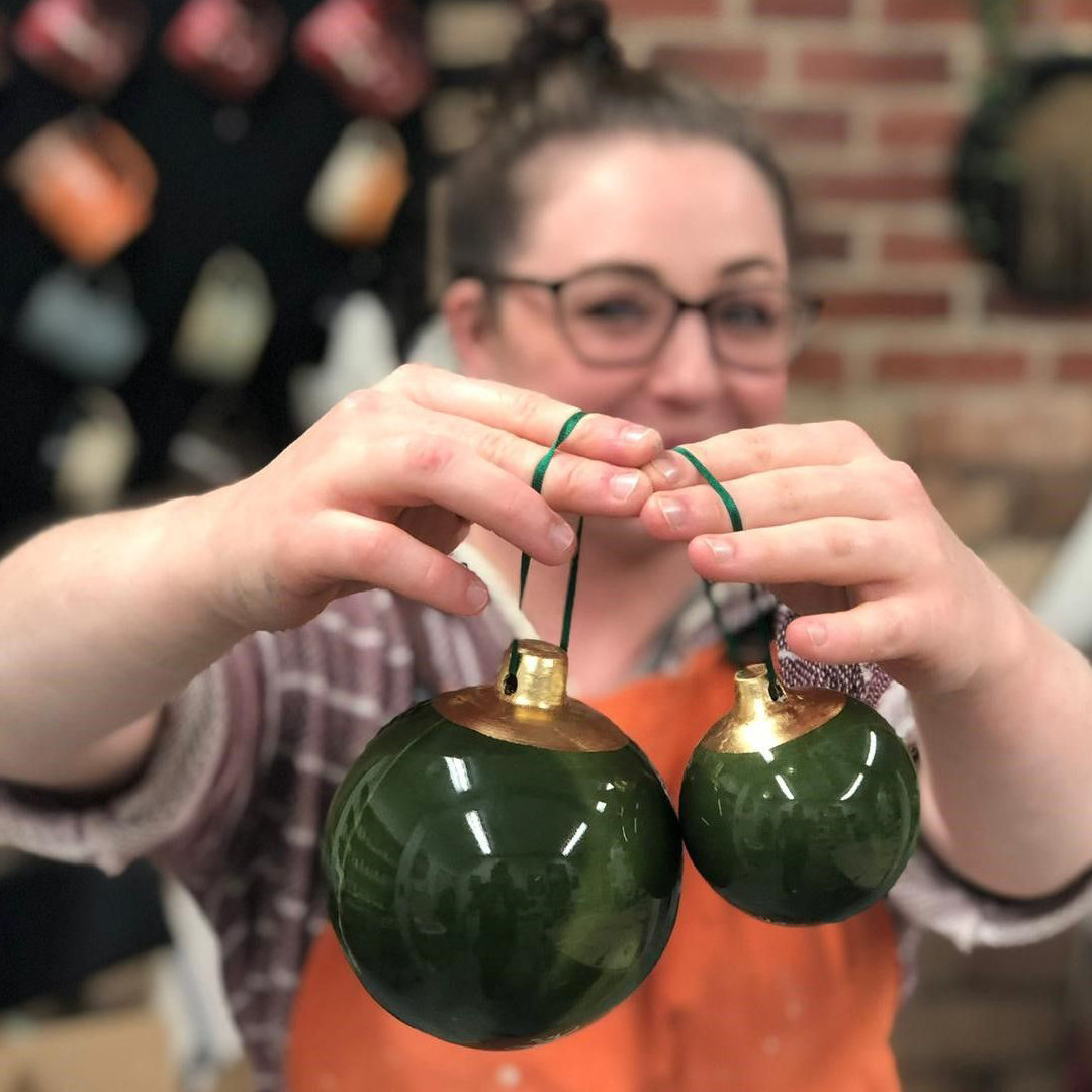 derbymuseums's tweet photo. Let's Make Christmas is back at our museum shops 🎉

Our first 3 featured artists are Abigail Wastie, Sunter Studio and Ah Jewellery! 

Find their incredible work on sale at the Museum of Making shop now!

Find out more: https://t.co/GzjjC7VPAk

#LetsMAKEChristmas21  #shopsmall https://t.co/ngNsNHWteW