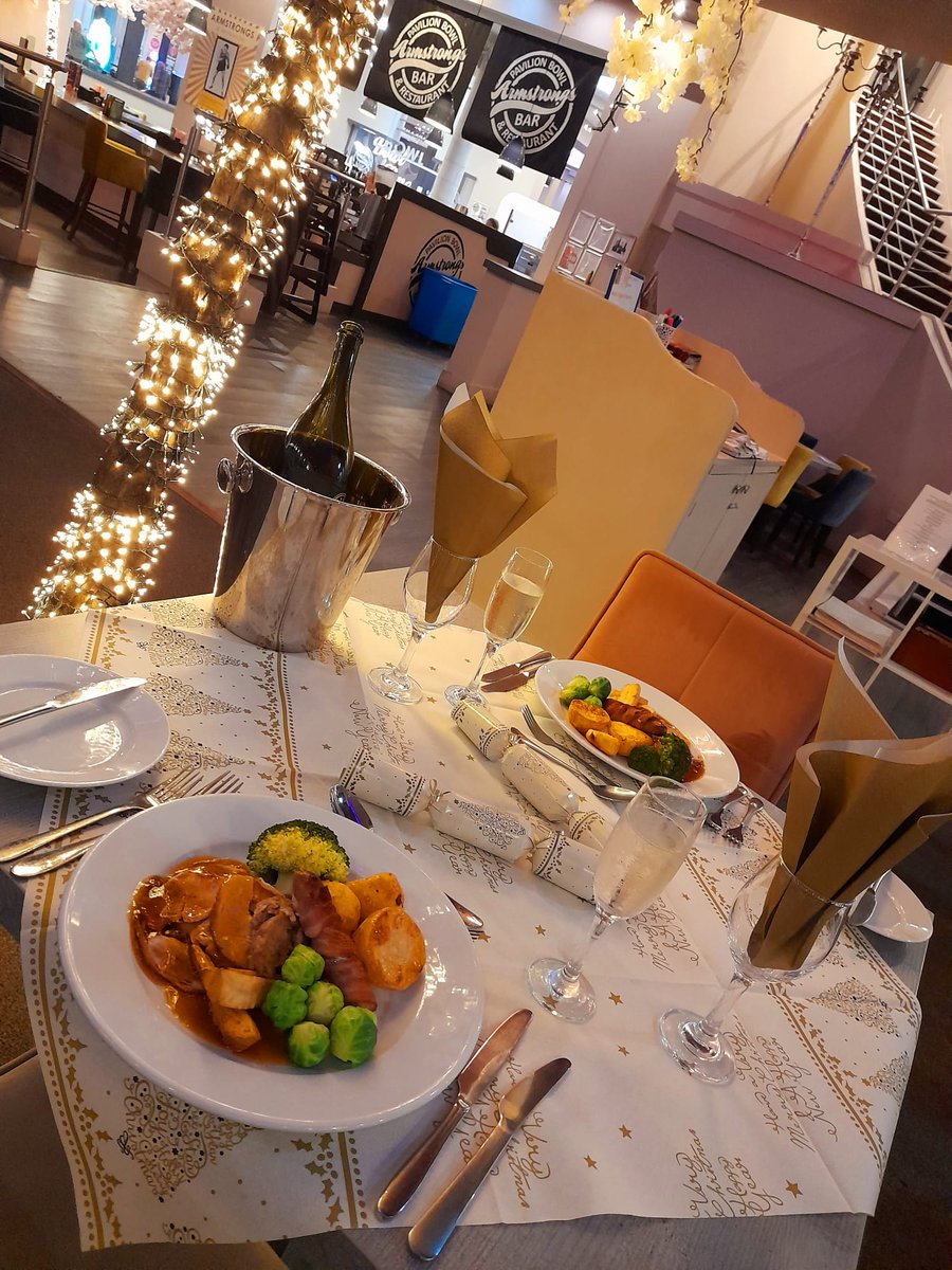 PavilionClacton's tweet photo. Don't forget, you can enjoy a delicious Christmas dinner with us at Armstrong's Bar &amp; Restaurant! A tasty roast, festive atmosphere and a glass or two of bubbly is sure to have you feeling merry and bright this December…

Call us on 01255 688819 to book!

#christmas2021 #essex https://t.co/IFMMZr4cc9