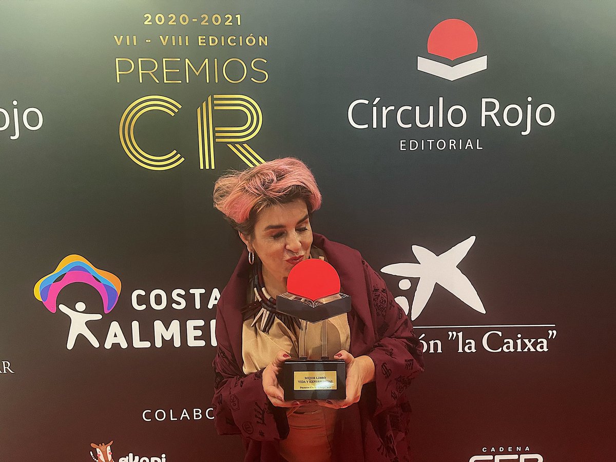 amparosanchez's tweet photo. Ayer recibí en Almería mi primer premio literario a través de @Edicirculorojo en la categoría “Vida y experiencias” por mi libro La Niña y el Lobo!! 👧🏻🐺
Que emocionante,que maravillosa experiencia y que agradecida estoy!! ❣️
@MamitaRecords @laninayellobo https://t.co/1O2s57W19r