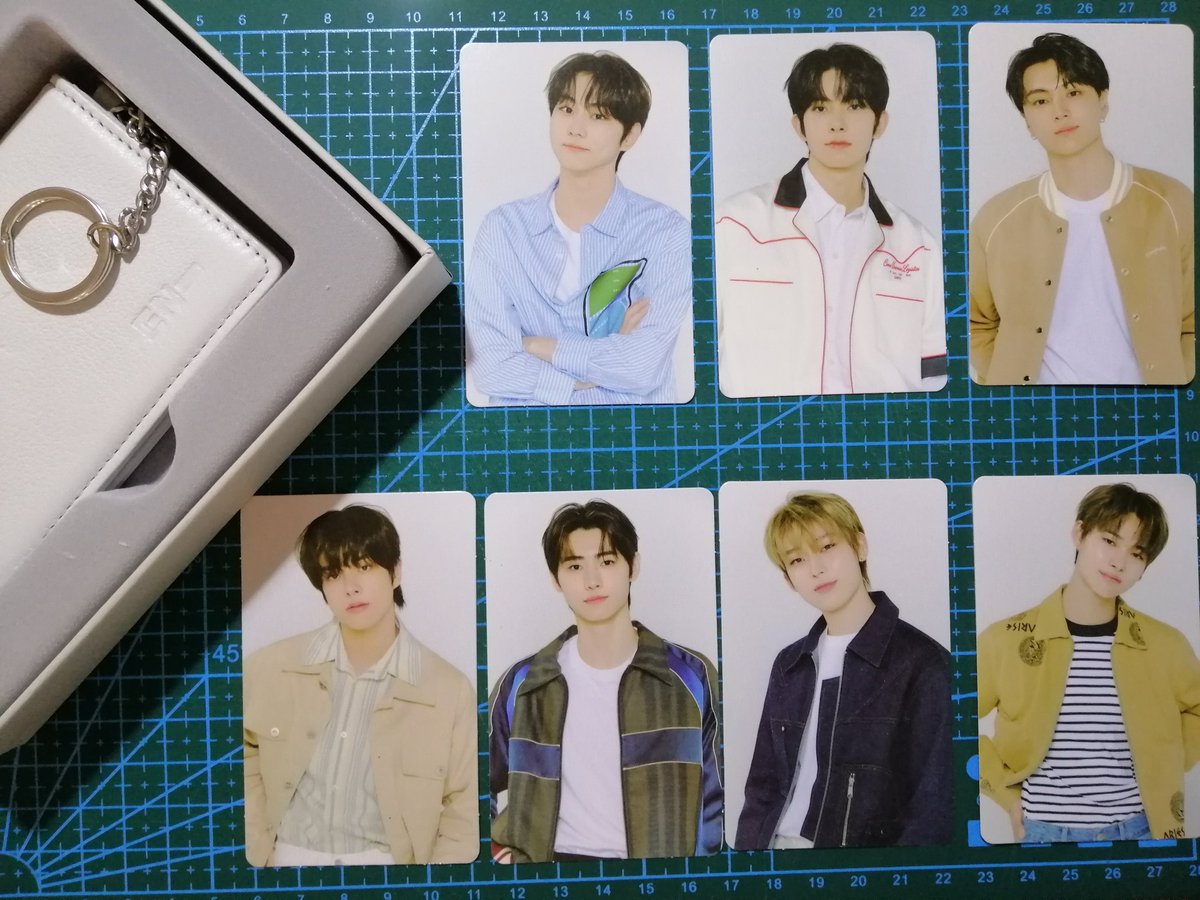 02bIuejay's tweet photo. #02bluejayUpdate 

Re: Card wallet and pcs

THEY'RE HOME NAAAAAA~ Will dm takers tomorrow for shipping. Tysm 💜 https://t.co/iub8ZfcTDj