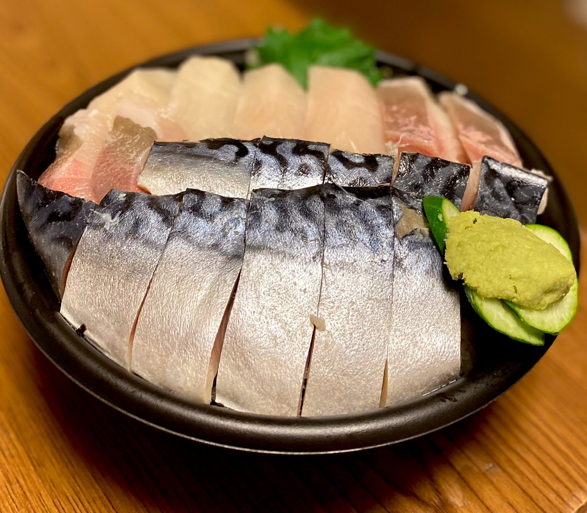 sayayuno37's tweet photo. シメサバ食べたいとの事で
でか盛り海鮮問屋しめさばぶり丼🐟

相変わらずボリューム満点で
新鮮で美味しかった🎶🐟
いつも通り綺麗な字のメッセージ✨

ごちそうさまでした☺️🙏
 #でか盛り海鮮問屋
 #REBLA https://t.co/qhW5iSnm8n