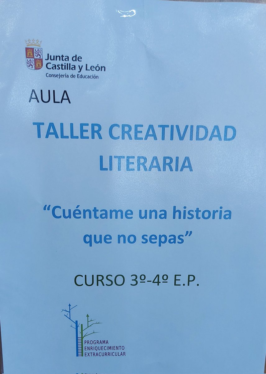 MariaGInfante's tweet photo. Seguimos disfrutando con el #ProgramaExtracurricularAACC en el @IES_Ribera de #Valladolid. Aquí está el taller de Creatividad Literaria  "Cuéntame una historia que no sepas". Muchas gracias al profesorado implicado @educacyl @CREE_CYL https://t.co/8ROfTJNxmd