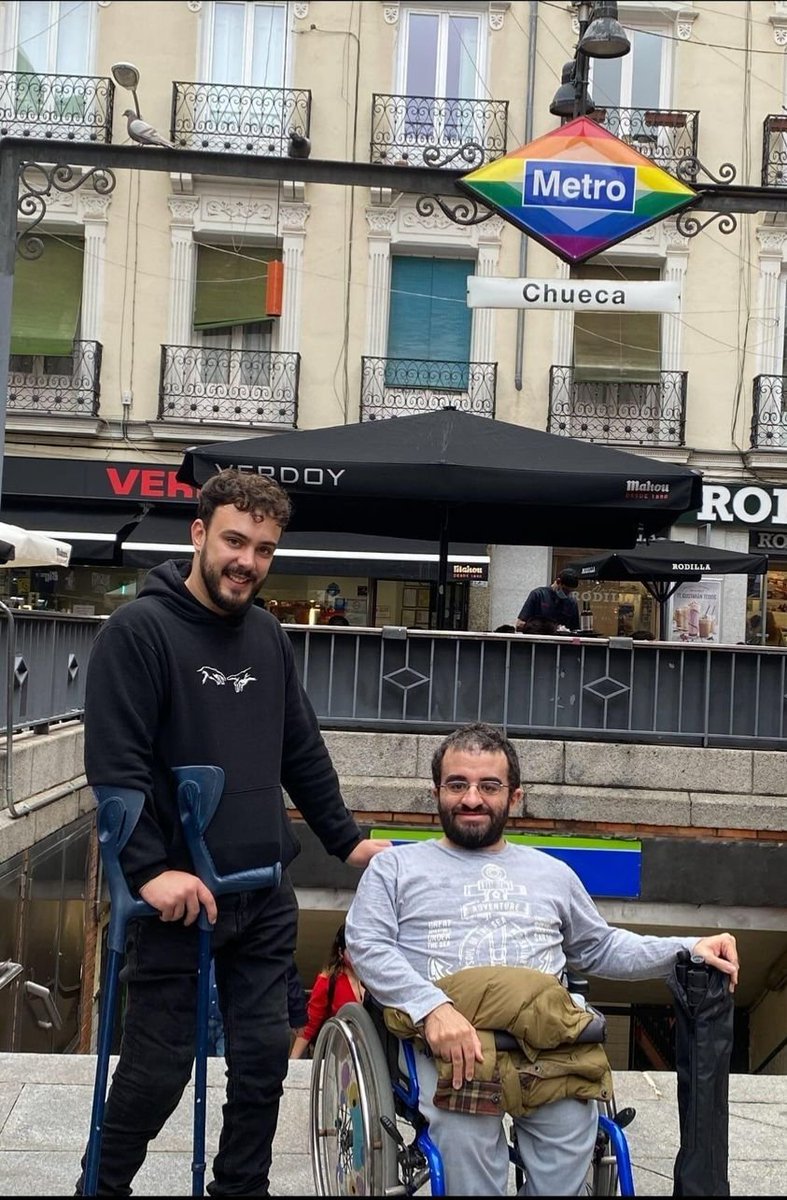 ArthurGongora's tweet photo. #TalDiaComoHoy, hace #1Semana que toco volver a hacer #activismo, con @luippi. Tiene que ver con #entrevista
Pero al no ser de #Madrid, ni #LGTBI, tocaba visita al @metro_madrid #arociris de #Chueca
Buen/aceptable/pasable #sabado, #findesemana, y otro #puente, el de #LaAlmudena https://t.co/JA6VsgrapZ