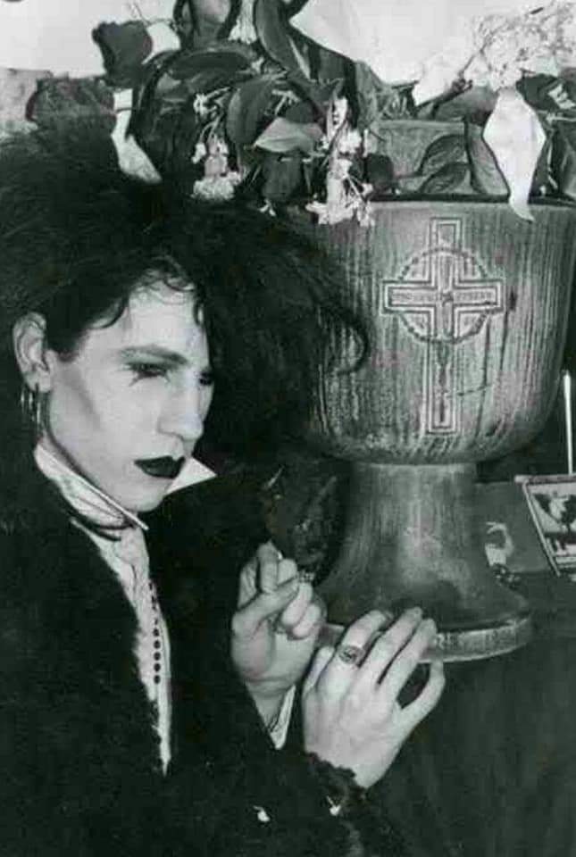 Dementia_Grimm's tweet image. Happy birthday to the iconic prince of Deathrock Rozz Williams  (R.I.P)