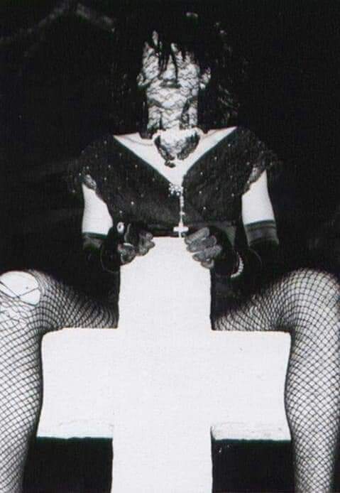 Dementia_Grimm's tweet image. Happy birthday to the iconic prince of Deathrock Rozz Williams  (R.I.P)