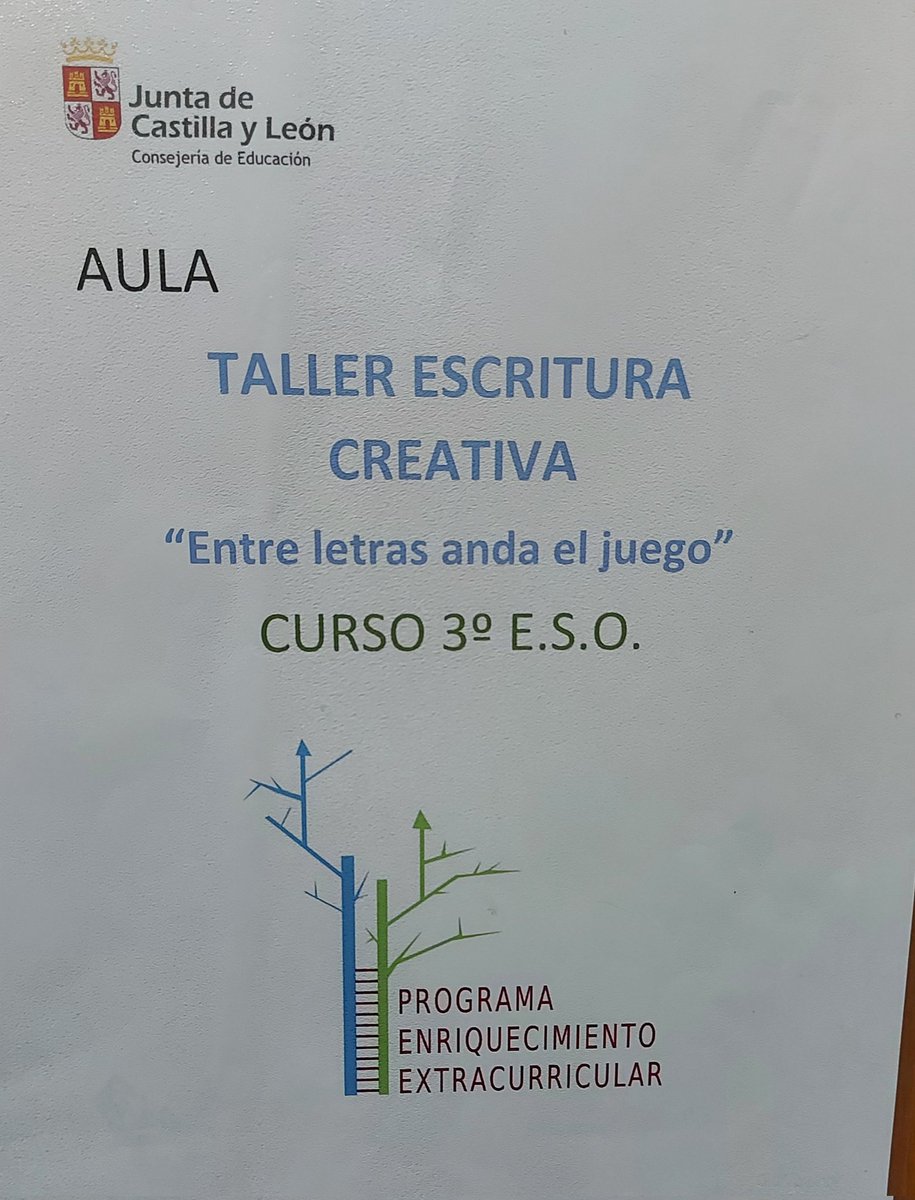 MariaGInfante's tweet photo. #ProgramaExtracurricularAACC en el @IES_Ribera de #Valladolid. Taller de Escritura Creativa ✍✍✍ "Entre letras anda el juego"🗒🗒🗒.  Gracias al profesorado 👩‍🏫👨‍🏫 @educacyl @CREE_CYL https://t.co/8Xhi6AkkmN