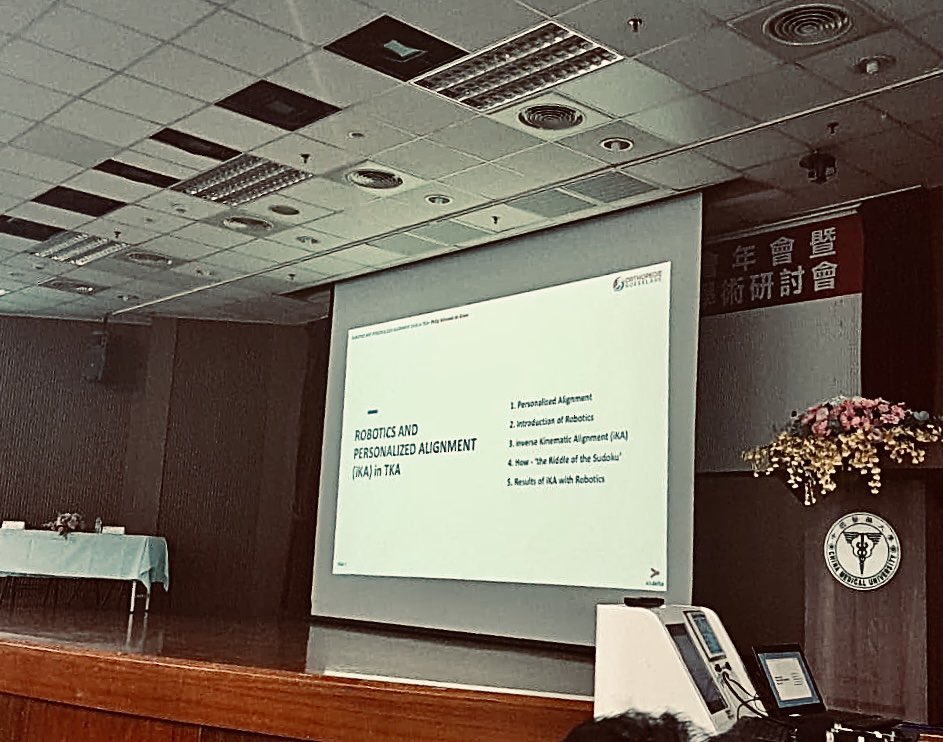 PhilipWdG's tweet photo. Thank you to #CAOS #Taiwan 🇹🇼 for the kind invitation. #speciallecture As the Asian population is prone to #varus, patient specific or personalized alignment is even more effective in the East 🌏
#patientspecific #tka #inversekinematicalignment #iKA @az_delta @OrthoRoeselare https://t.co/vVL6CJt6K6
