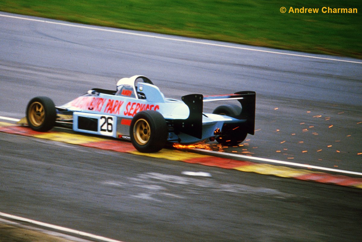 ShortAxle's tweet photo. Crowds heading for @Brands_Hatch this weekend for truck racing – in the 1980s it was the first of the winter clubbies, the hugely enjoyable Sevenoaks DMC meet, with the somewhat frantic @BBC Grandstand FF2000 Championship – who remembers that? #Grandstand #FF2000 https://t.co/2qF6Bw4xUX