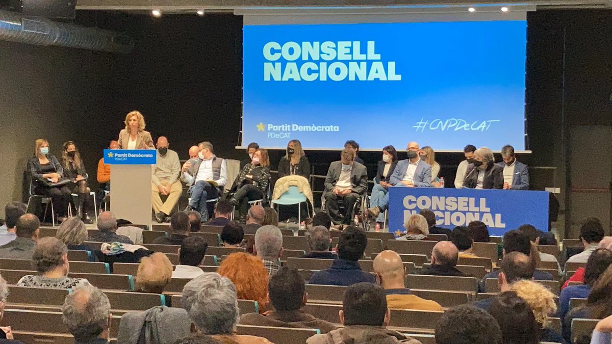 jofreserret's tweet photo. Avui des del @PD_Maresme acollim a #Calella el #CNPdecat Un dissabte matí de treball, debat, reflexió. #maresme #calella @Pdemocratacat https://t.co/lKGgb8De9w