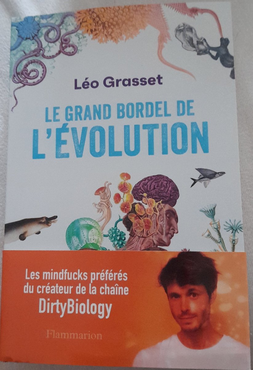 MarieCallari3's tweet photo. Avoir reçu le même jour les deux bijoux de @Colas_bim et @dirtybiology est juste un pur bonheur, j'ai envie de chialer ❤❤❤ https://t.co/RkQISNNHZx