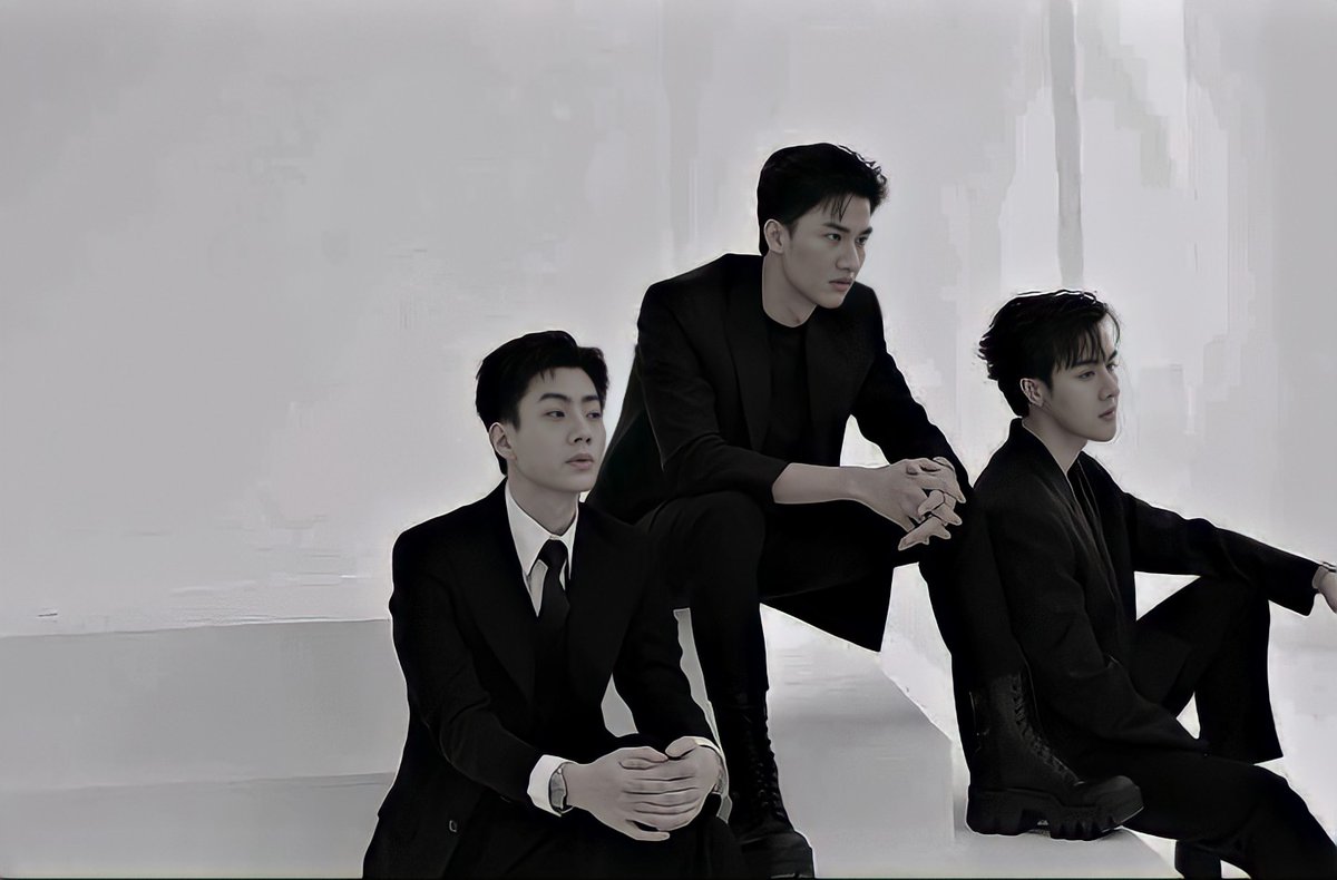 lay_onmoon's tweet photo. ɪᴍᴀɢɪɴᴇ ᴛʜᴇʏ'ʀᴇ ᴀ ᴍᴀғɪᴀ ʙᴏss ᴡʜᴏ ʜᴀs sᴛᴏʟᴇɴ ʏᴏᴜʀ ʜᴇᴀʀᴛ.
#OffTayArm on #AWCSTUDIO #91liners https://t.co/OpBkzAlyj2