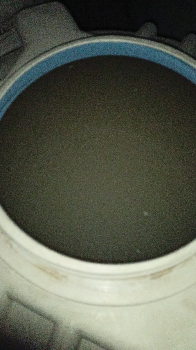 amanprasad1997's tweet photo. This is the kind of polluted water I am getting in Madhu Vihar ward around every 3rd day via @DelhiJalBoard . Is this the kind of drinking water people of Delhi deserves? @ArvindKejriwal @msisodia https://t.co/FGAsW6UgLv