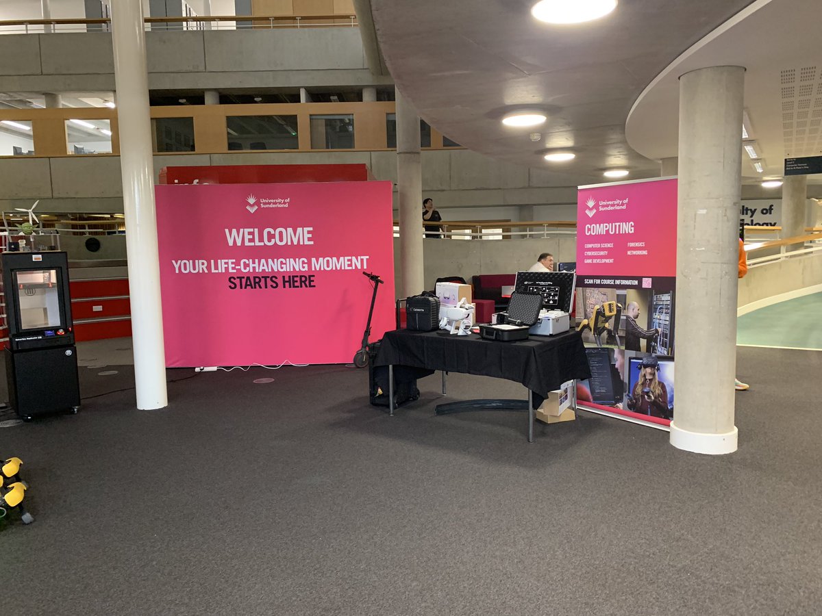 Open Day at the <a href="/sunderlanduni/">University of Sunderland</a> if you’re interested in Technology, come visit us. #computerscience #engineering