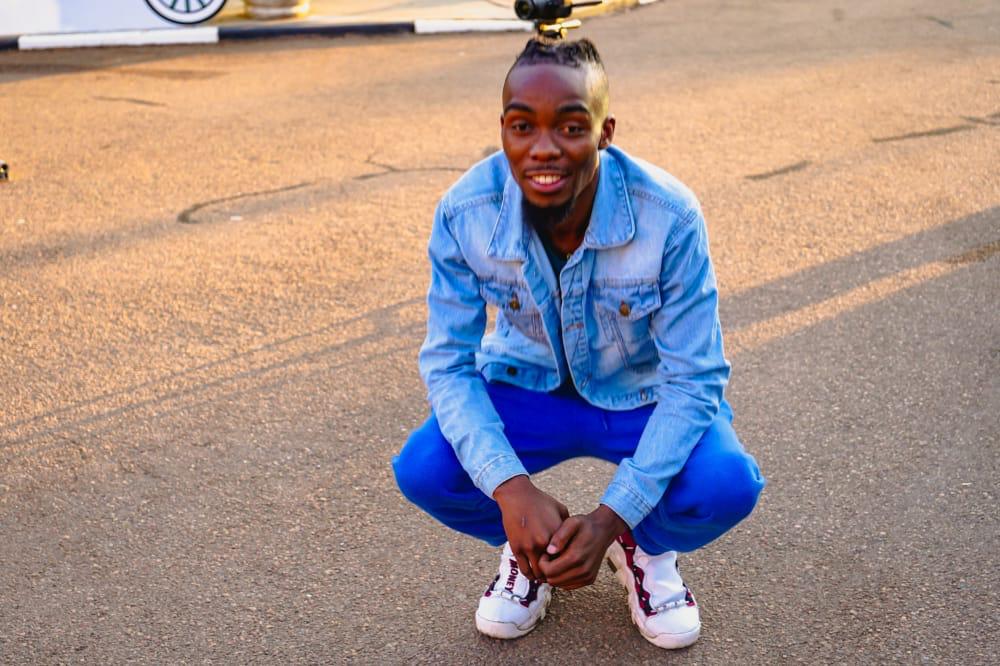 Only_samson's tweet photo. Guys A Multitalented SA artiste @iamBon_SA has dropped this wonderful hit tittle Realize, go check it out now.
#BONRealize
Cc @UniversalMirac1 https://t.co/rMim9LVFD0