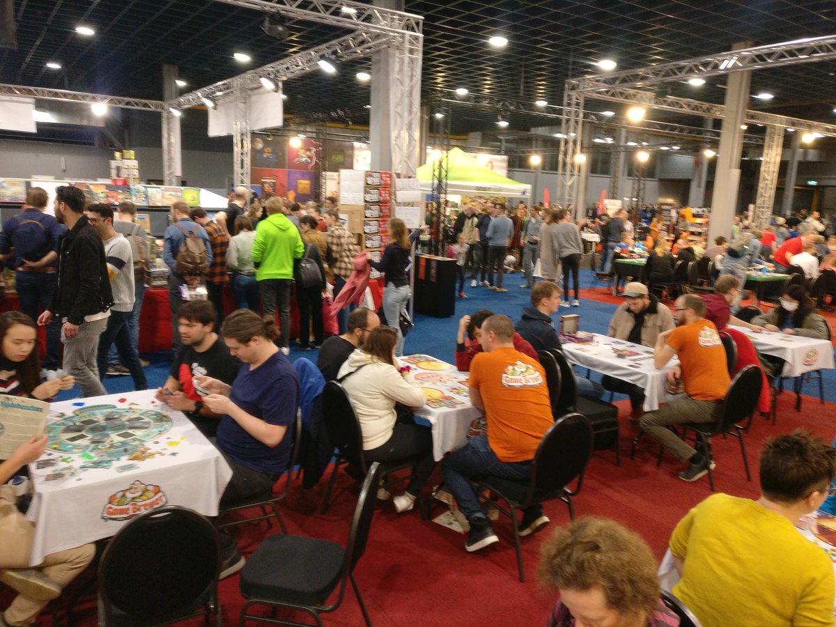 spelpaleis's tweet photo. Gezellig druk op #spellenspektakel https://t.co/J1gJ1Q1ZX4