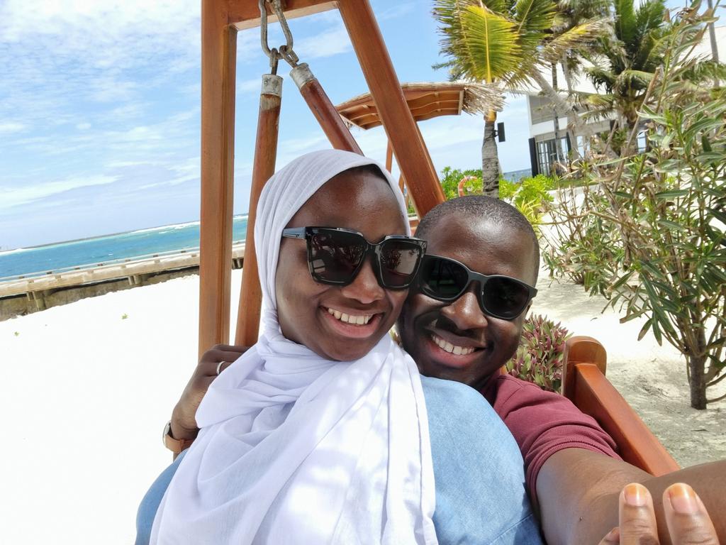_ahmedMajeed's tweet photo. October was amazing. Not only did we move into our own home, we got married - started our honeymoon in Mecca, finished it off in Maldives ❤️. Alhamdullilah. https://t.co/wXBA8nfS0Y