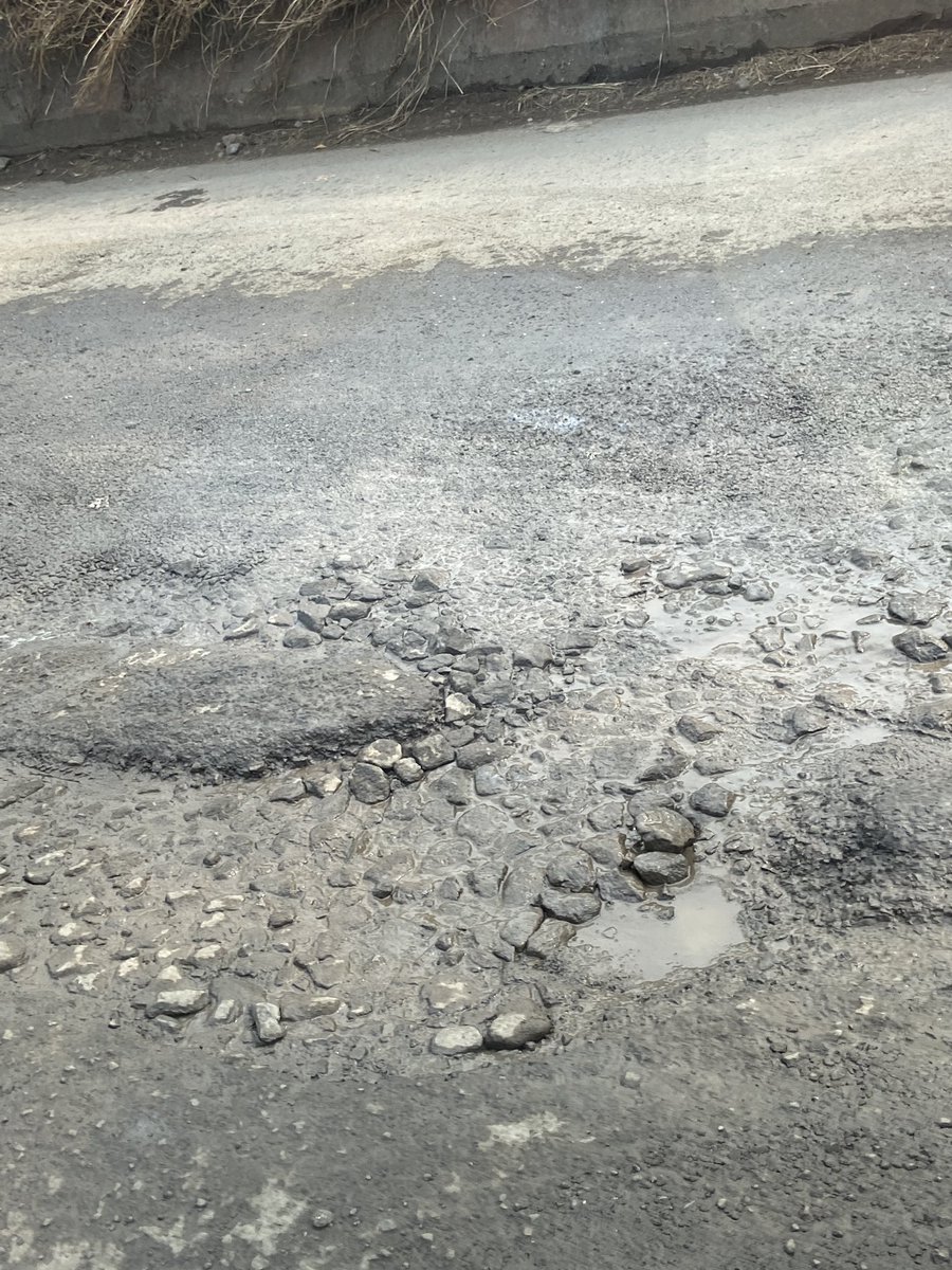 KamathUrich's tweet photo. Attn:- @smart_kdmc is this what taxpayers get in your vicinity almost 8” craters on the pipeline road ridiculous and coz of this a huge traffic jam pls fill the same urgently . @MNCDFbombay #MNCDFflyingSquad @mumbaimatterz @KDombivalikar @DombivliNews https://t.co/yJPkWaRETS