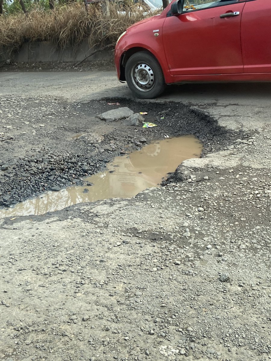 KamathUrich's tweet photo. Attn:- @smart_kdmc is this what taxpayers get in your vicinity almost 8” craters on the pipeline road ridiculous and coz of this a huge traffic jam pls fill the same urgently . @MNCDFbombay #MNCDFflyingSquad @mumbaimatterz @KDombivalikar @DombivliNews https://t.co/yJPkWaRETS
