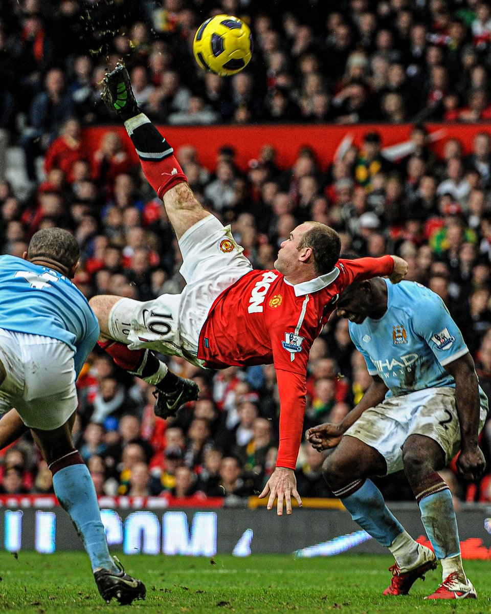 goal's tweet photo. Iconic Manchester Derby moments 📸

A fixture in which legends are born. https://t.co/jFJbPYCFYE