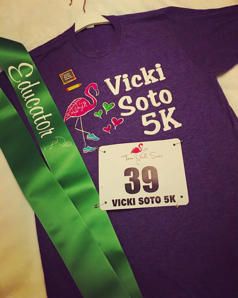 Leslie26L's tweet photo. @TeamVickiSoto #forVicki #teamvickisoto ๐ฆฉ๐๐ https://t.co/RQsPtISZUh