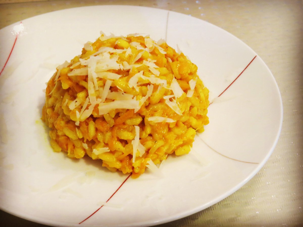 YouCookIt_net's tweet photo. Oggi vi proponiamo un risottino saporito al quale non potete dire di no! #RISOTTO ALLE #CAROTE 🥕
#ricetta qui ➡️ https://t.co/8w7PXuAkVp https://t.co/J7m2kv3fy1