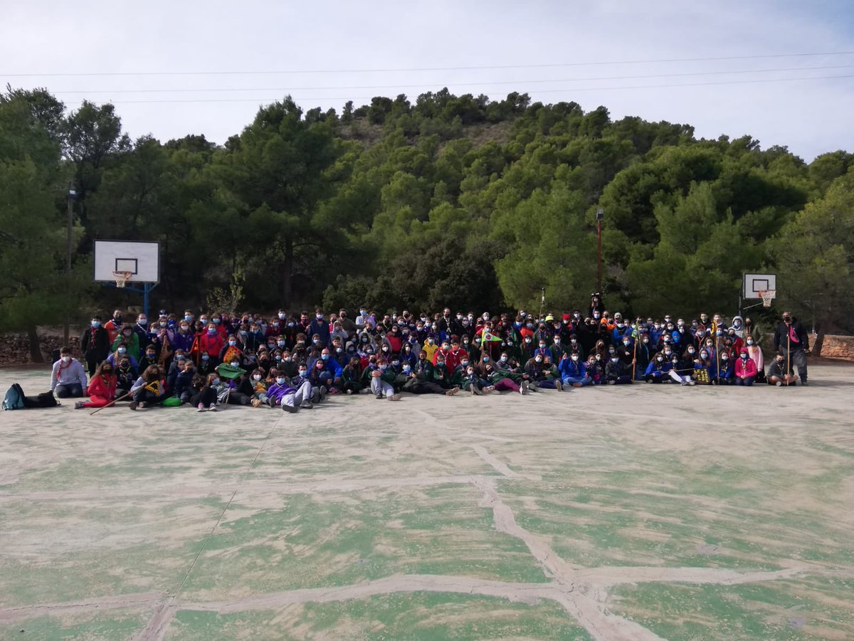 asde_exmu's tweet photo. ¡Buenas noticias, volvemos a vernos! Ya han empezado los primeros eventos federales de Exploradores de Murcia: el Curso de Guías y Subguías, en Finca Caruana; y el IV Foro Rover, en el Centro de Actividades (Coto Cuadros). ¡Pasáoslo genial! 

#JuntosEsMejor https://t.co/NthVvP5t3C