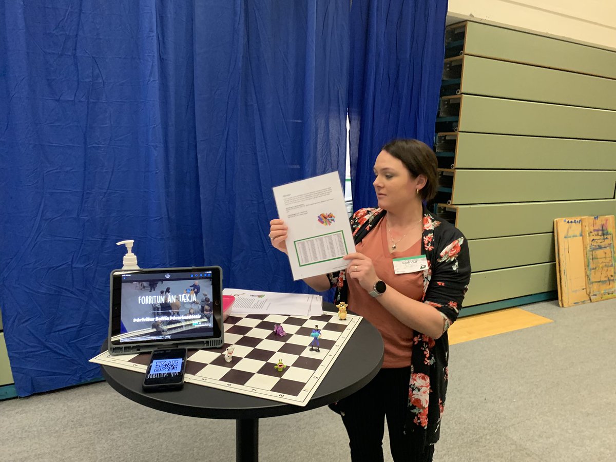 <a href="/thorfridur/">Þórfríður Soffía</a> kynnir forritun án tækja á #utis2021 #menntaspjall