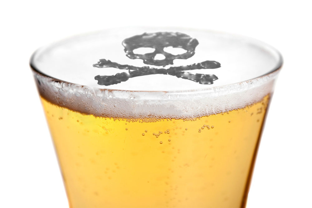 El alcohol está presente entre el 30% y el 50% de los accidentes mortales.

Si bebes y conduces de manera habitual, que te veas implicado en un siniestro vial es cuestión de tiempo.

Por nuestra parte, tolerancia cero con este tipo de conductores.