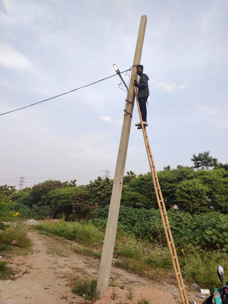 EE_ELECTRIC_LBZ's tweet photo. @RakeshAmbati16 @GHMCOnline Dear sir your complaint attended. https://t.co/6wa7Cn9Vy6