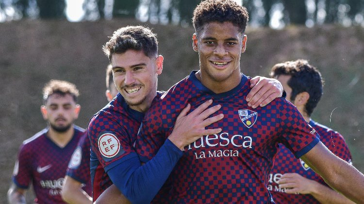 diarioscense's tweet photo. Ha llegado su momento.
#SOSHuesca 💙❤️ https://t.co/fXgHV2GEg5