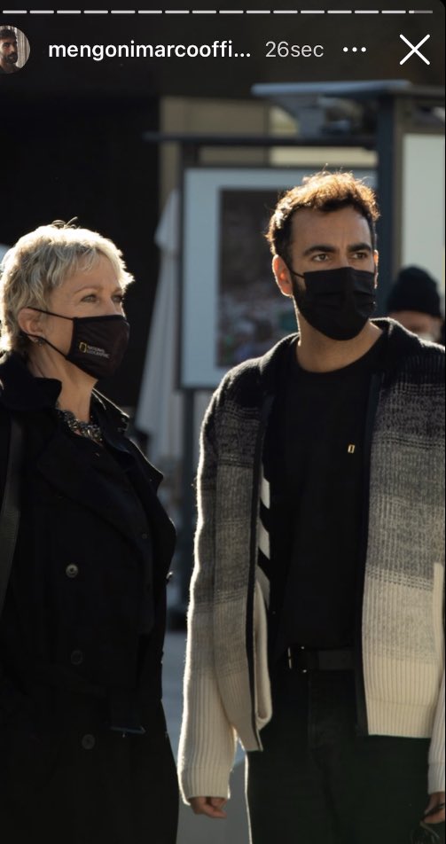 Rossaliena's tweet photo. Dalle IG Stories di Marco Mengoni all’inaugurazione della mostra fotografica “Planet or Plastic?” con la CEO del National Geographic Scientist
#NGF21 #MATERIATERRA #6Novembre #PlanetOrPlastic
@NatGeoItalia #mengonimarco https://t.co/C1PXR5K0LN