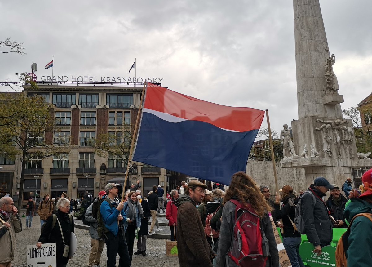 Alvast gespot: de nieuwe vlag van Nederland. #Klimaatmars