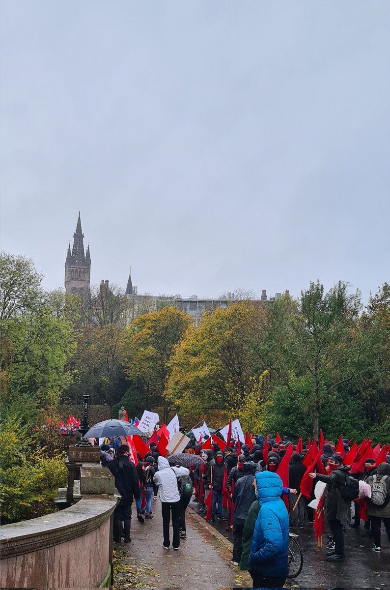 Wet but fun! 10000s gathering in Glasgow demanding #ClimateAction #COP26 #ClimateEmergency #March4ClimateJustice