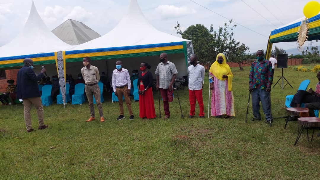 SectorKigali1's tweet photo. Inteko itora mu murenge wa Kigali isoje igikorwa cy'amatora ku rwego rw'umurenge, Hatowe abahagariye Abagore, urubyiruko n'abafite ubumuga. Abagize Inama Njyanama y'Umurenge bamaze kurahirira inshingano batorewe 
@RwandaElections 
@RwandaLocalGov 
@Nyarugenge 
@EmmyNGABONZIZA1 https://t.co/eya6m4WnrZ