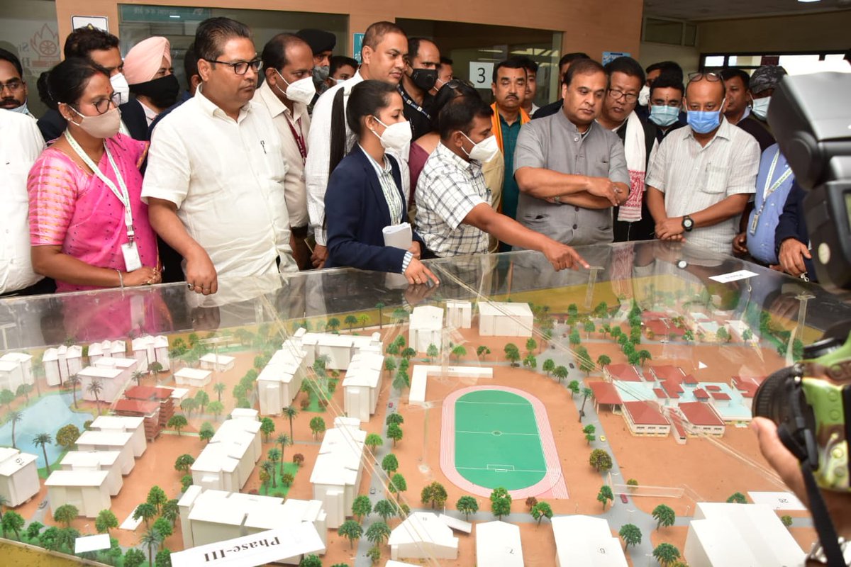 himantabiswa's tweet photo. Inaugurated an Oxygen PSA Plant, an @ONGC_ CSR initiative, at Swargadew Siu-ka-pha Multi-Speciality Hospital, Rajabari, Sivasagar. 

Also inaugurated a special scheme ‘Siu-ka-pha Sanjeevani’ under which the hospital will keep 100 O2 Concentrators available for post Covid ailments https://t.co/51kUGnTkS1