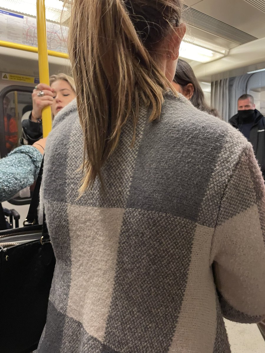 Nikkid0308's tweet photo. @TfL this is mandatory mask wearing on my tube yesterday - 80% non-compliance on a crowded tube - clearly not all had hidden disabilities - not a good reflection on @SadiqKhan either who made this a mandatory requirement on TFL! https://t.co/uVXIrCPx99