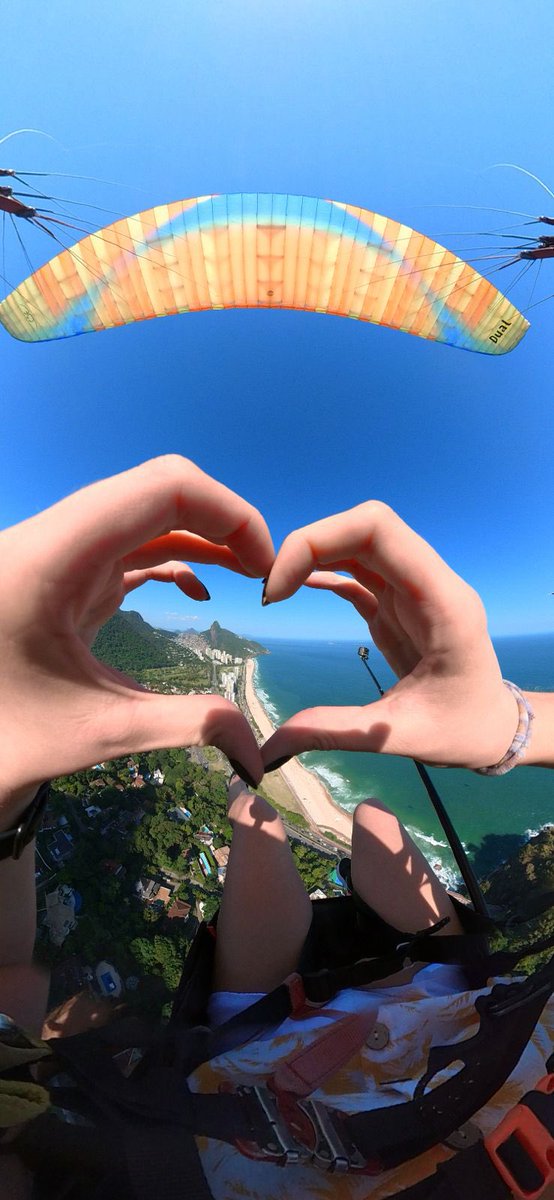 voolivrenorio's tweet photo. Vamos voar! @voolivrenorio #voolivrenorio #voolivre #vooduplo #saoconrado #RiodeJaneiro #verao2022 #ferias #russia #eua https://t.co/WLmxHVgisq