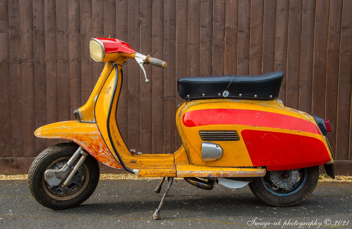 imageuk1's tweet photo. @tonywootton7 @Scooteringscene @acessheffield @EssexItalia @vespapics Here’s my GP 200/1970 Parked it in the back of garage 46 years ago, started to rub down for repaint then life got in the way. Have started restoration and hope to have it on the road next summer. https://t.co/N0DOsO5rgo