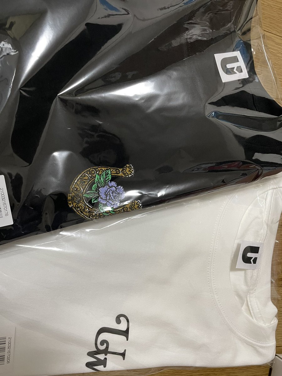 incachi999's tweet photo. 9月5日の夜だけだったから！！
チケット持ってる人しか買えないっぽかったから！
午後ぐらいに買いに行けばいいかなと思ったら！
そしたらですよ、
Tシャツ全部なかった😭😭

というわけで、後日購入からの届きました✨✨

さらに楽しみがマシマシになってきたぁ☺️ https://t.co/UPEP5e5NOJ