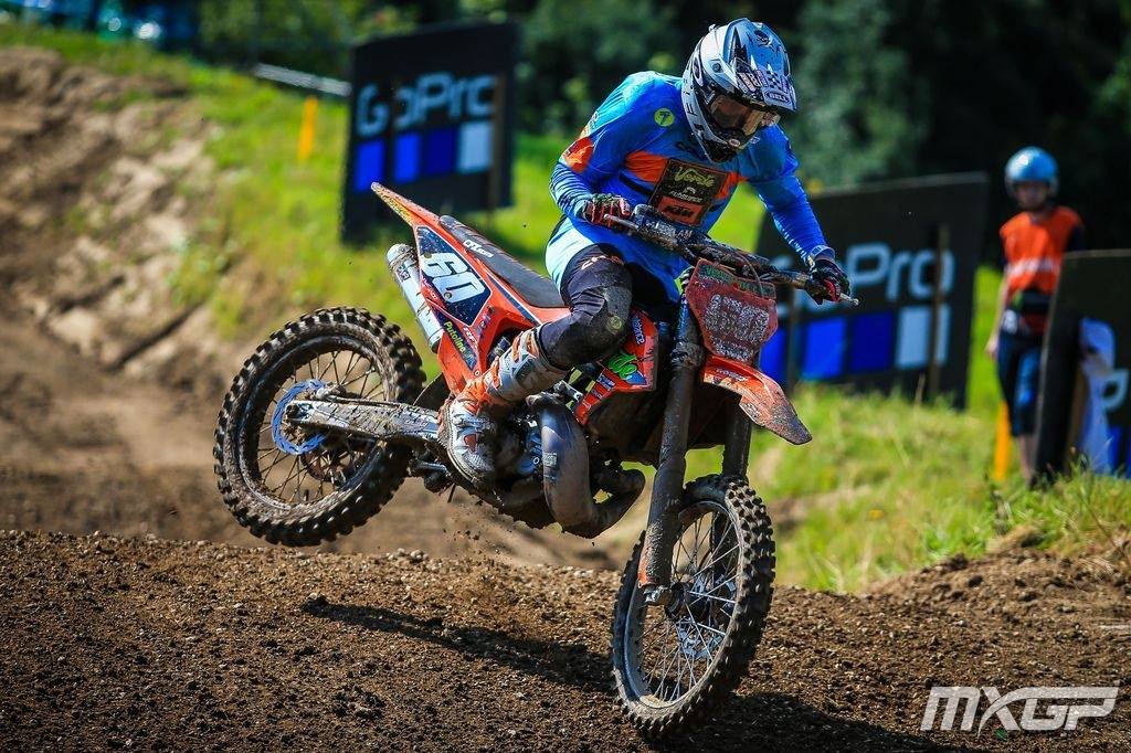 LiveMXOnline's tweet photo. Third for Verde Substance Racings Brad Anderson 🇬🇧 in EMX2T race one in Mantova 🇮🇹

https://t.co/noNEWDMBfz

📷 - @mxgp 

#EMX2T #EMX #MXGPLombardia #MX #Motocross #Dirtbikes #ProMotocross #LiveMotocross https://t.co/GhH1dztUBu