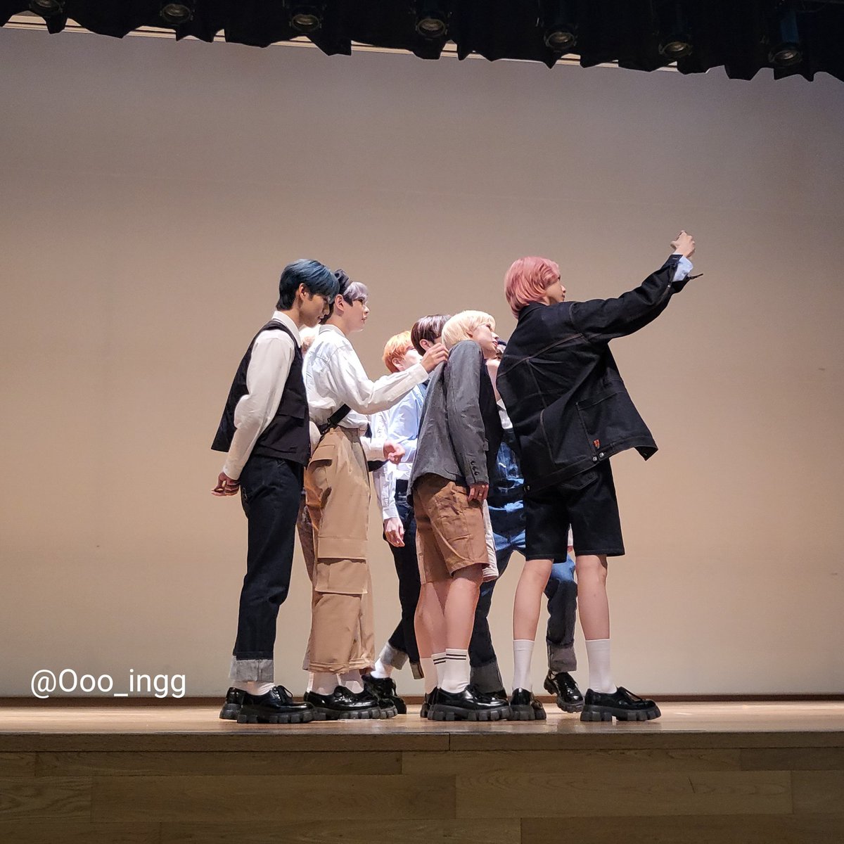 211106 디마뮤 

오늘도 짱펙스🤍
#이펙스 #EPEX