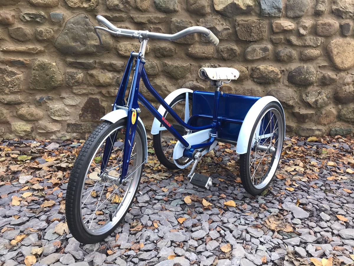 Busy couple of days filming this <a href="/RaleighBikes_UK/">Raleigh Bikes UK</a> Winkie restoration with Emma and Richard from The Restoration Den for new #BangersAndCash spin off, Restoring Classics and what’s more you can buy it in the next @DTMathewsons auction!