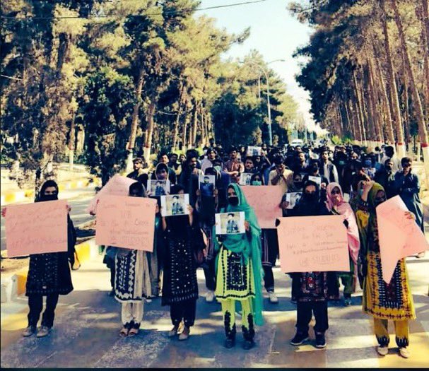 Nation077777's tweet photo. Enforced disappearances in #Balochistan by the #PakArmy have aggravated humanitarian crises by causing thousands of families to suffer agony and torture.

#ReleaseSohailAndSafiBaloch
#MissingPersons
@KiyyaBaloch https://t.co/DG8f4hZyKG