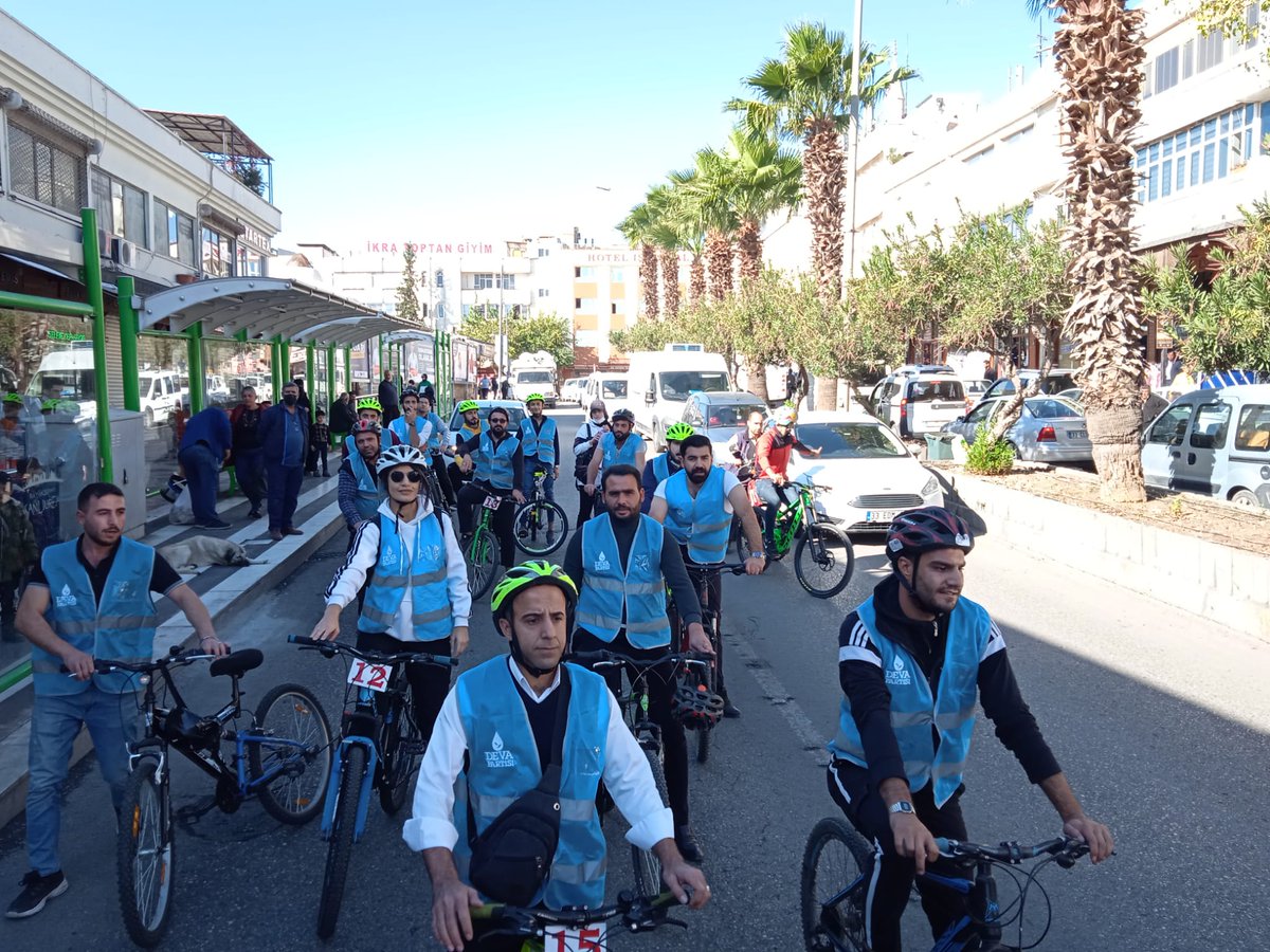 #HaliliyeDEVA zamlar için, doğa için pedallıyor. 🚲

Selam olsun tüm Urfalı hemşehrilerimize, hepiniz için buradayız. 💧 🌱

#DEVABisiklette

<a href="/erginsadullah/">Sadullah Ergin</a> <a href="/emin_ekmen/">Mehmet Emin Ekmen</a> <a href="/ikramDincer/">İkram Dinçer</a> <a href="/A_Karakecili/">Abdulhamid Karakeçili</a>